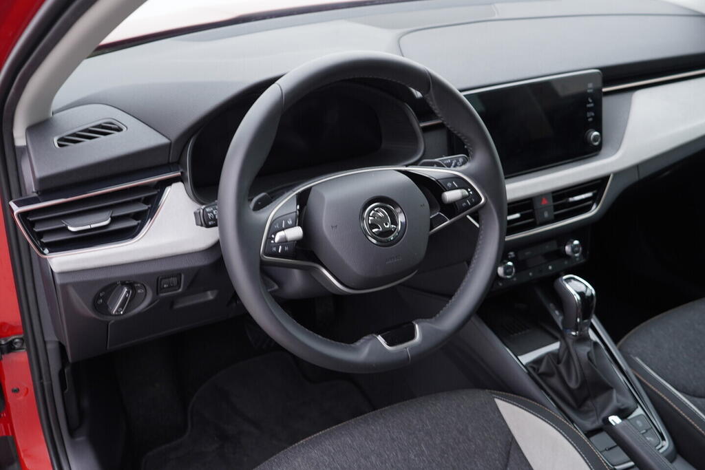 OV190V10608_21.webp_SCALA Top Selection 1.0 TSI 85 kW automat, DPH