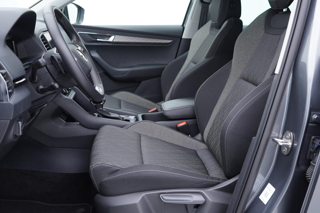 OV190V10611_22.webp_KAROQ Selection 1.5 TSI 110 kW automat, DPH