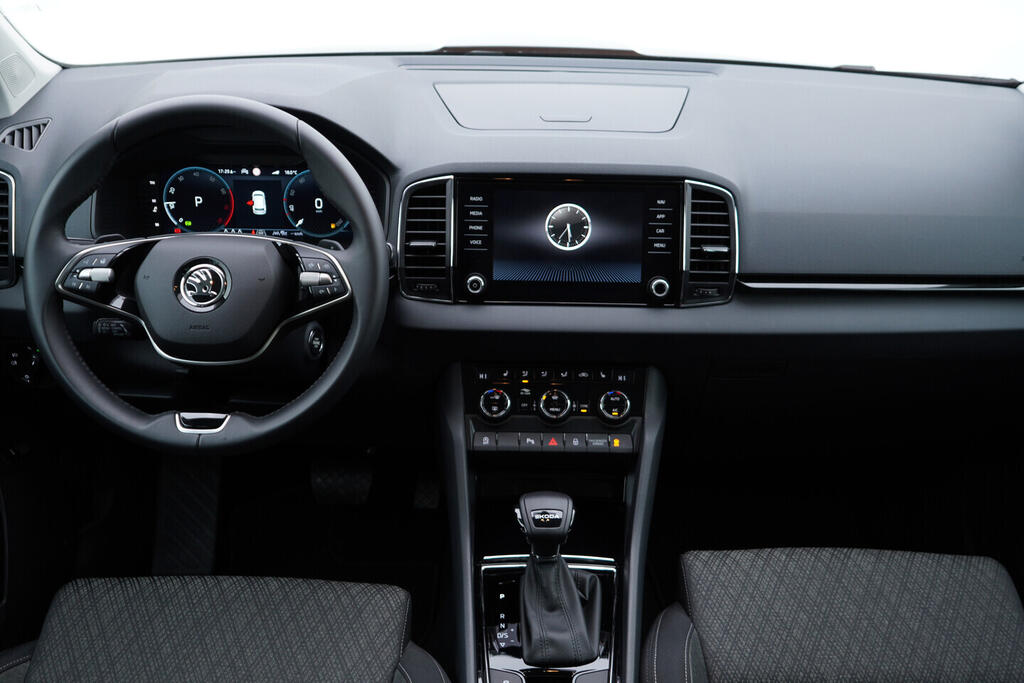 OV190V10611_26.webp_KAROQ Selection 1.5 TSI 110 kW automat, DPH