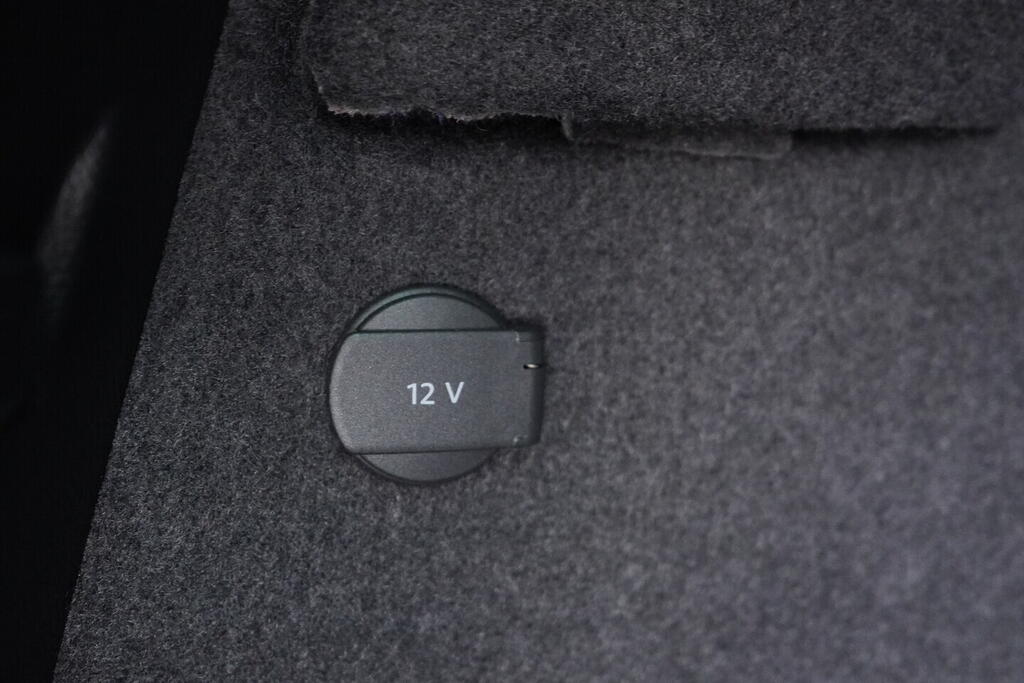 OV190V10611_41.webp_KAROQ Selection 1.5 TSI 110 kW automat, DPH