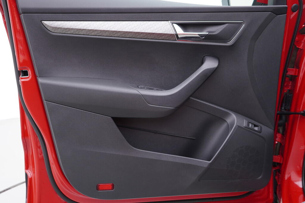 OV190V10612_19.webp_KAROQ Selection 1.5 TSI 110 kW automat, DPH