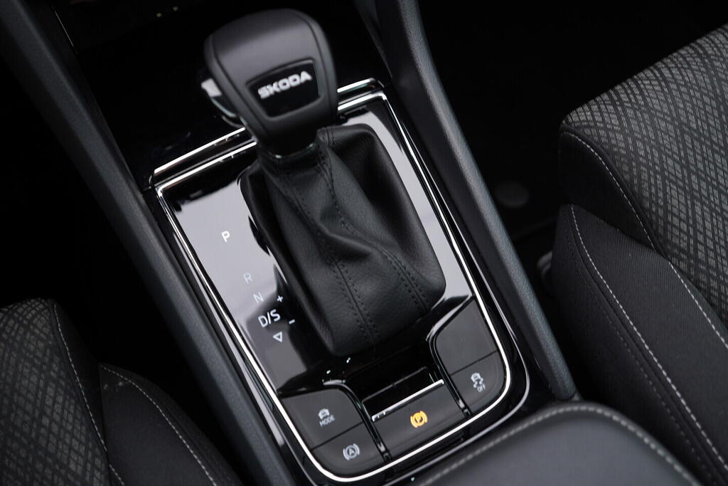 OV190V10612_34.webp_KAROQ Selection 1.5 TSI 110 kW automat, DPH