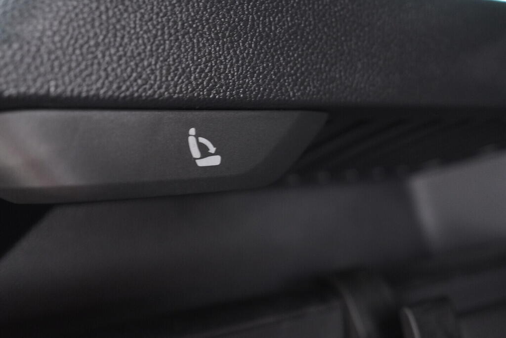 OV190V10612_41.webp_KAROQ Selection 1.5 TSI 110 kW automat, DPH