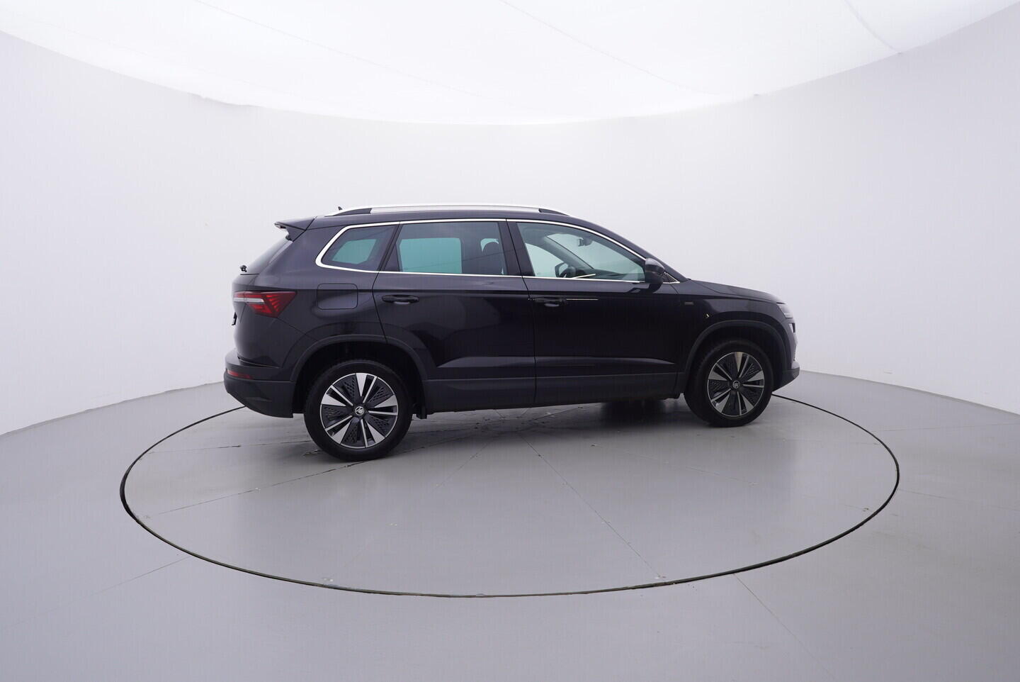 OV190V10613_15.webp_KAROQ Selection 1.5 TSI 110 kW automat, DPH