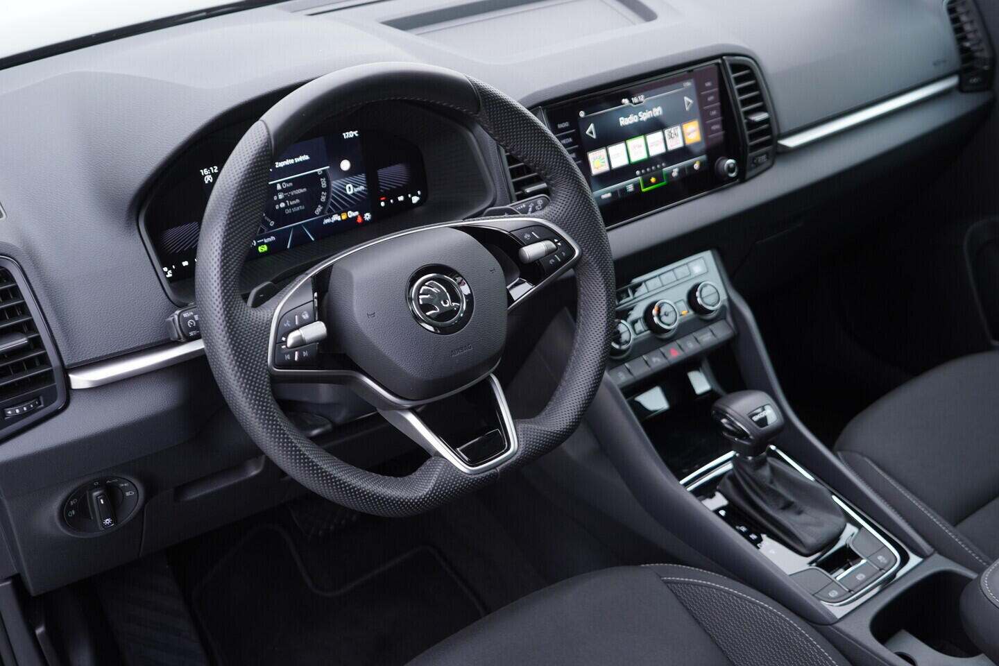 OV190V10613_21.webp_KAROQ Selection 1.5 TSI 110 kW automat, DPH