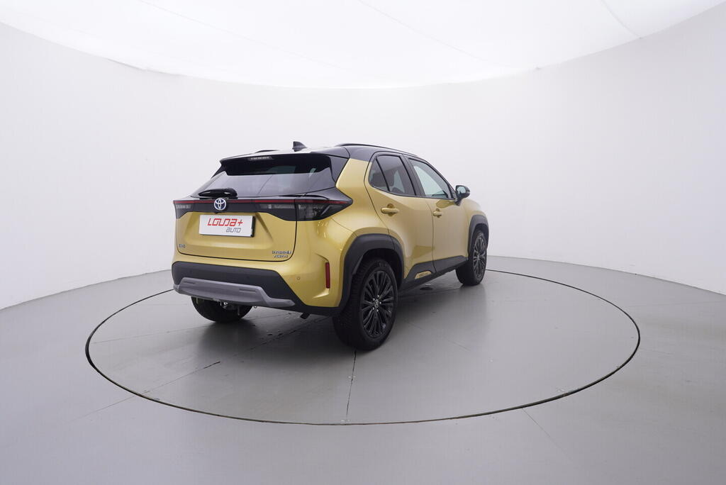 OV190V10614_14.webp_YARIS CROSS Adventure 1.5 Hybrid  68 kW automat