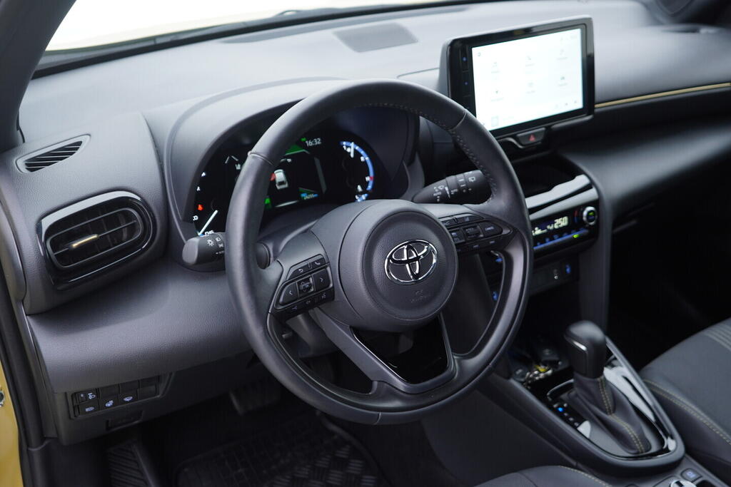 OV190V10614_22.webp_YARIS CROSS Adventure 1.5 Hybrid  68 kW automat