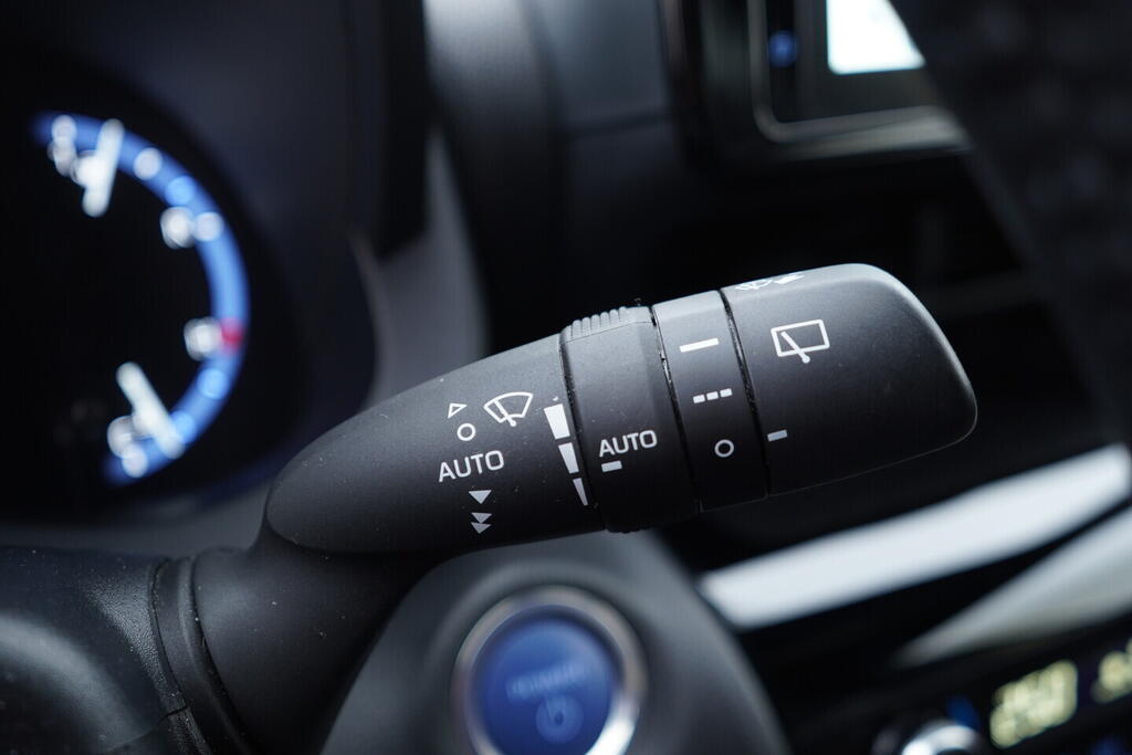 OV190V10614_25.webp_YARIS CROSS Adventure 1.5 Hybrid  68 kW automat