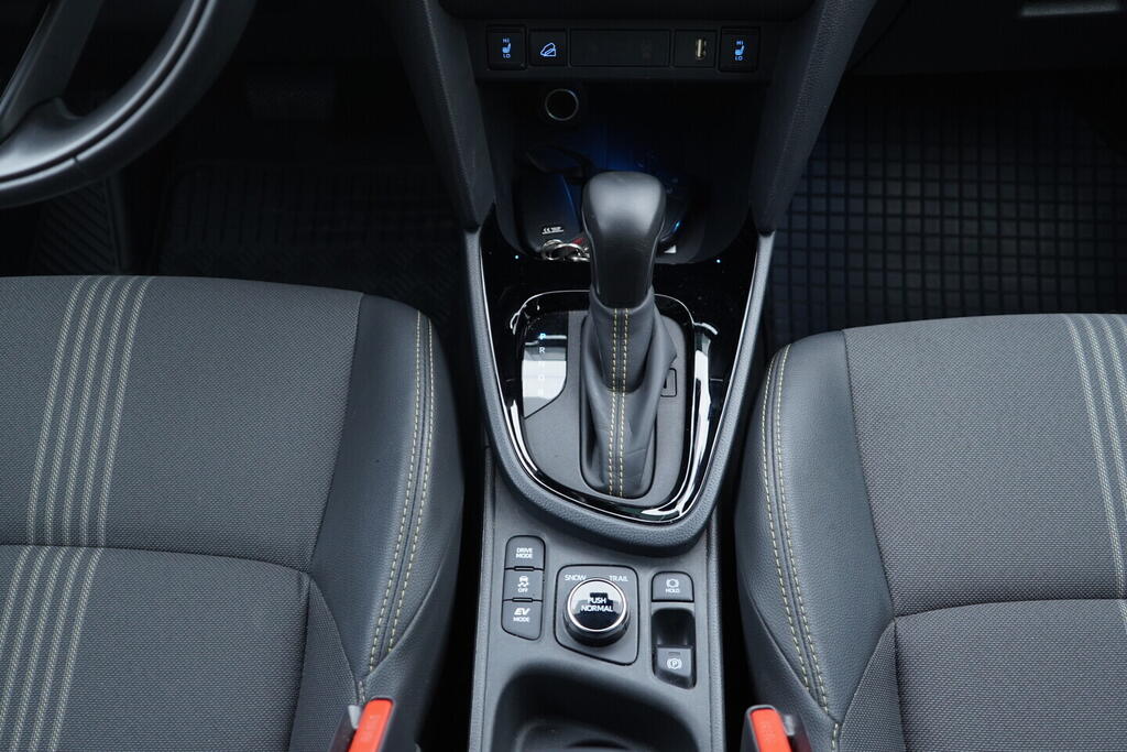 OV190V10614_32.webp_YARIS CROSS Adventure 1.5 Hybrid  68 kW automat