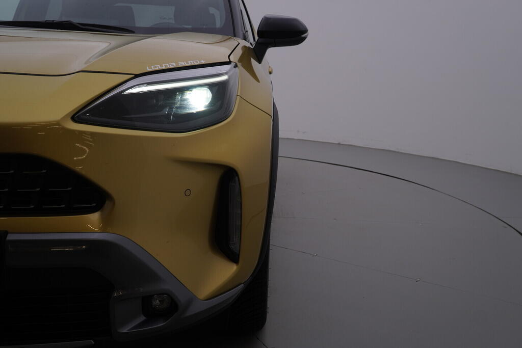 OV190V10614_38.webp_YARIS CROSS Adventure 1.5 Hybrid  68 kW automat