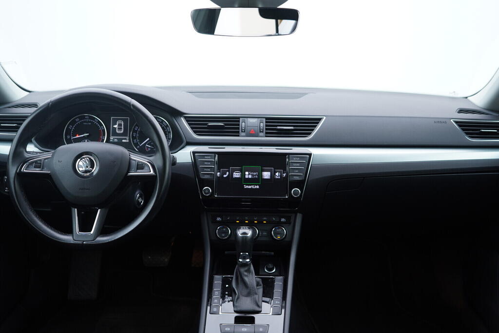 OV190V10615_27.webp_SUPERB  2.0 TSI 162 kW automat