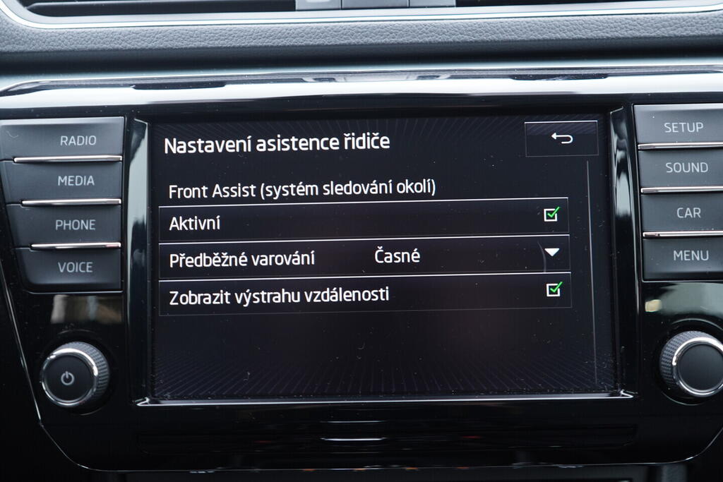 OV190V10615_30.webp_SUPERB  2.0 TSI 162 kW automat