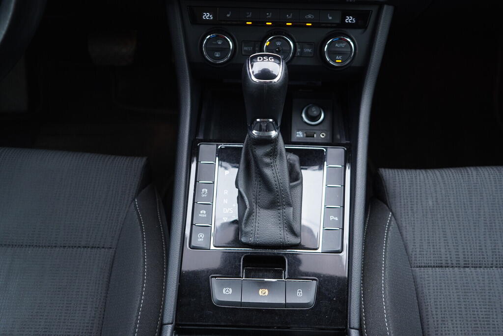 OV190V10615_34.webp_SUPERB  2.0 TSI 162 kW automat