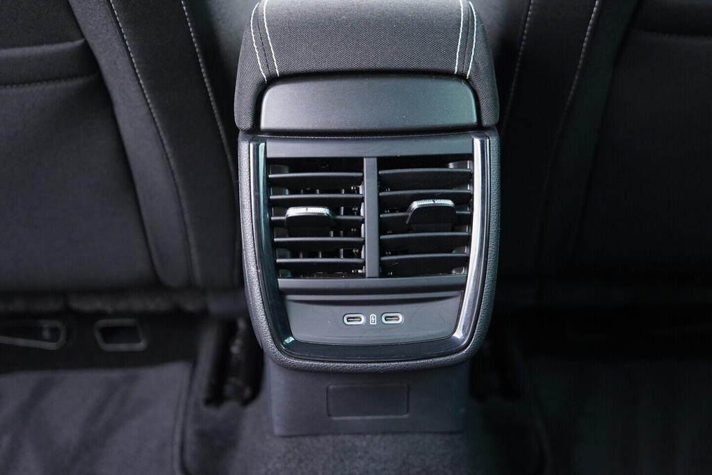 OV190V10620_35.webp_SCALA Monte Carlo 1.0  81 kW manuál, DPH