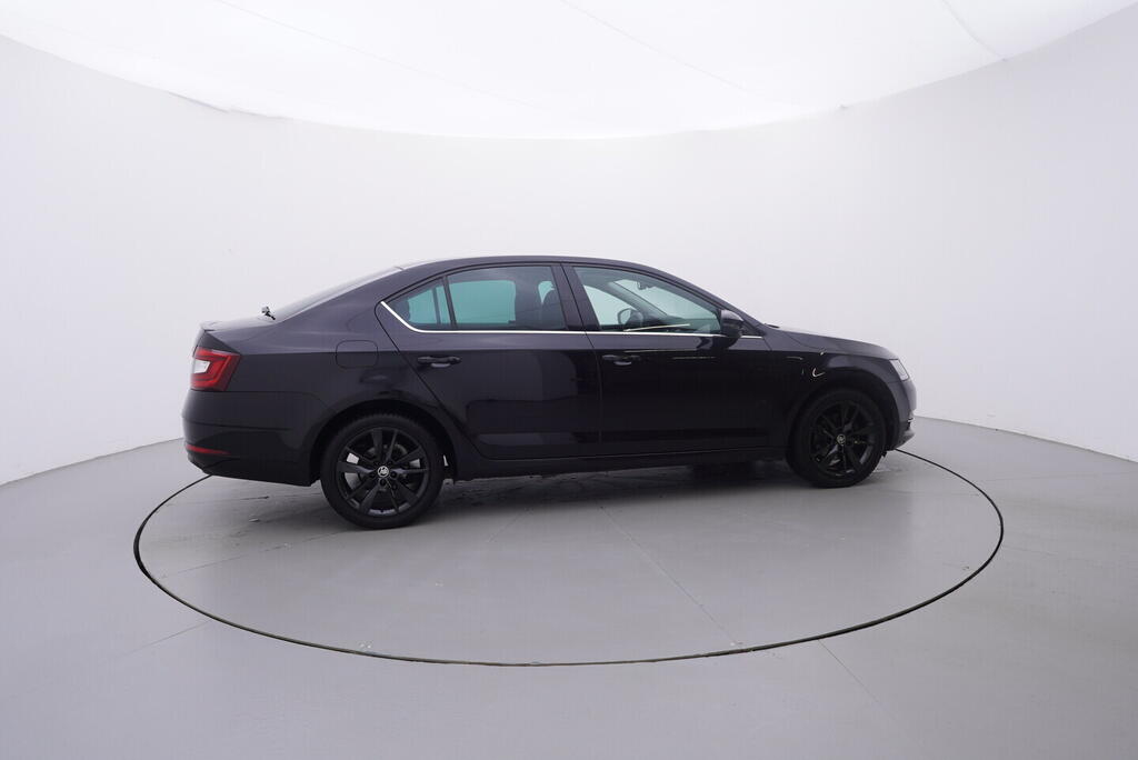 OV190V10622_15.webp_OCTAVIA Style Extra 1.5 TSI 110 kW manuál, DPH