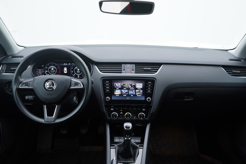 OV190V10622_27.webp_OCTAVIA Style Extra 1.5 TSI 110 kW manuál, DPH