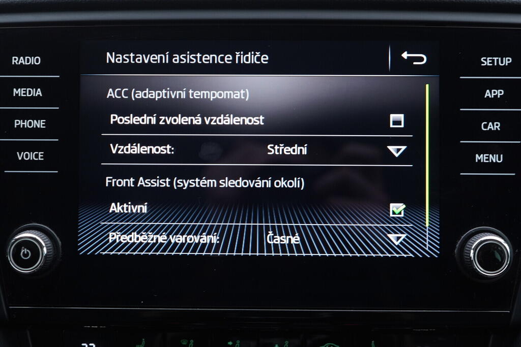 OV190V10622_30.webp_OCTAVIA Style Extra 1.5 TSI 110 kW manuál, DPH