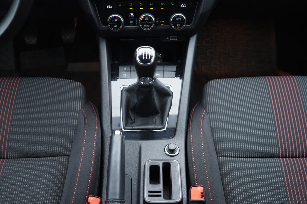 OV190V10622_34.webp_OCTAVIA Style Extra 1.5 TSI 110 kW manuál, DPH