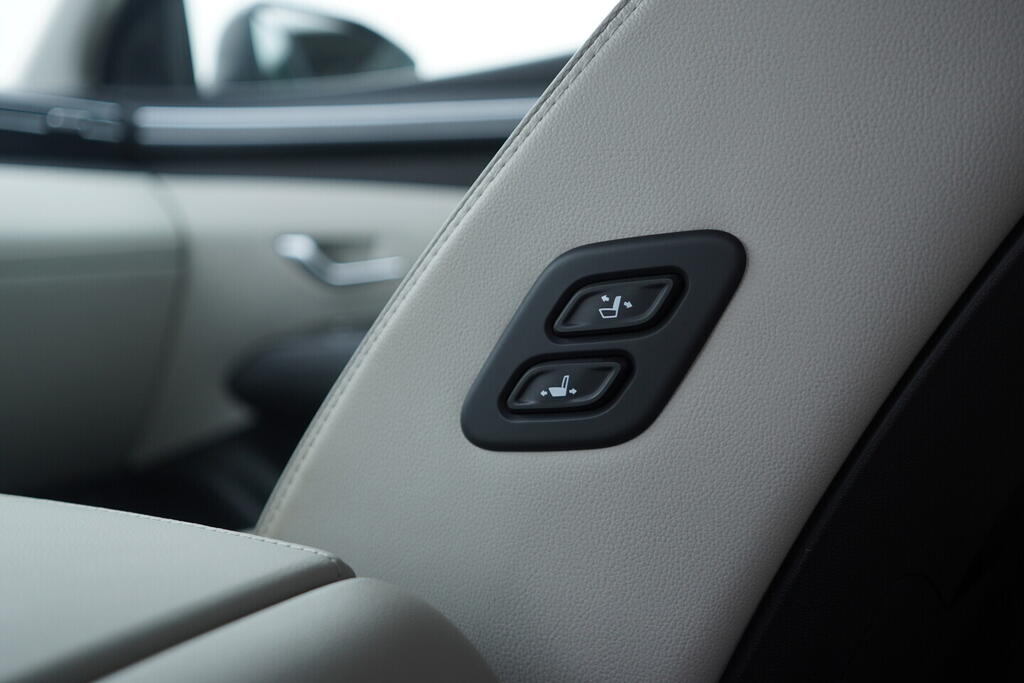 OV190V10624_40.webp_TUCSON Premium 1.6  132 kW automat