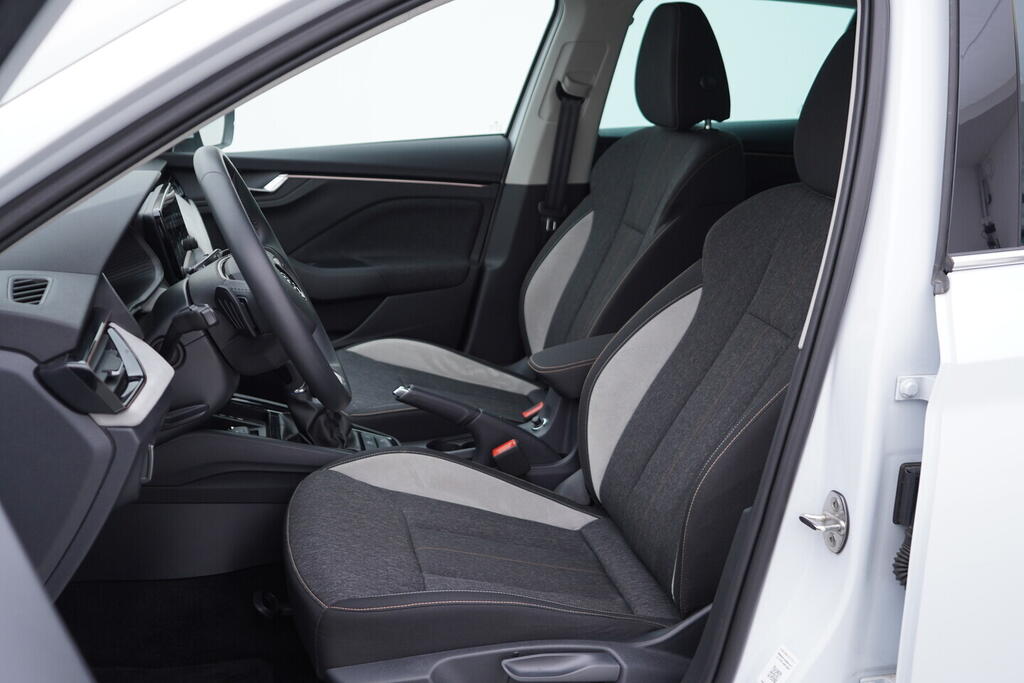 OV190V10626_22.webp_SCALA Top Selection 1.0 TSI 85 kW automat, DPH