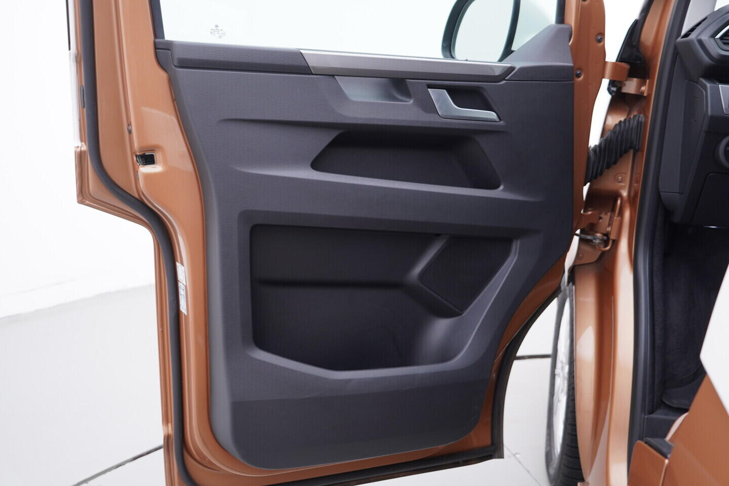 OV190V10627_19.webp_MULTIVAN Highline 2.0 TDI 150 kW automat, DPH