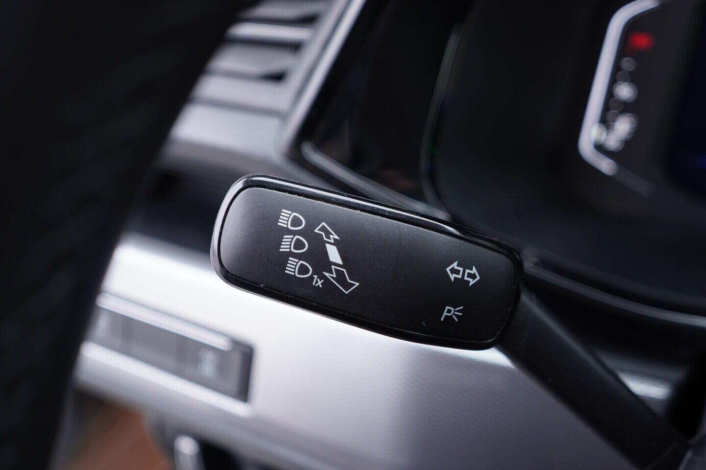 OV190V10627_23.webp_MULTIVAN Highline 2.0 TDI 150 kW automat, DPH