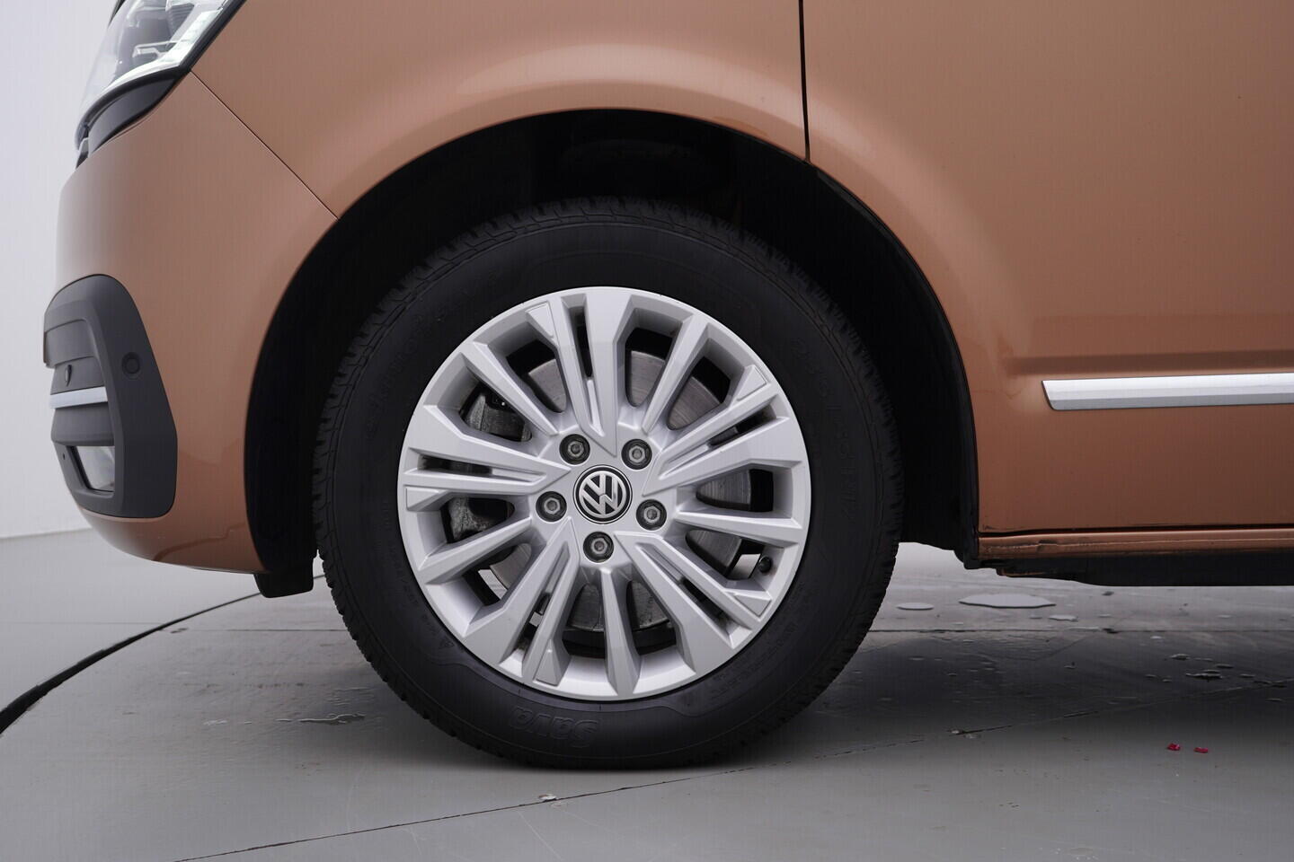 OV190V10627_41.webp_MULTIVAN Highline 2.0 TDI 150 kW automat, DPH