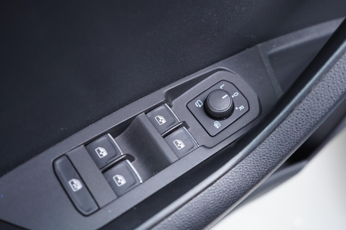 OV190V10628_20.webp_KAROQ Style 1.5 TSI 110 kW automat