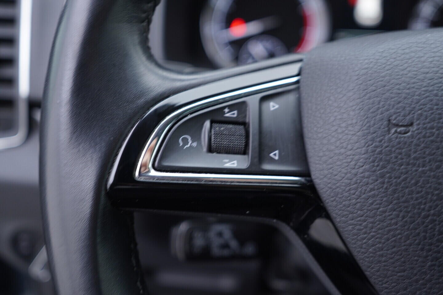 OV190V10628_25.webp_KAROQ Style 1.5 TSI 110 kW automat