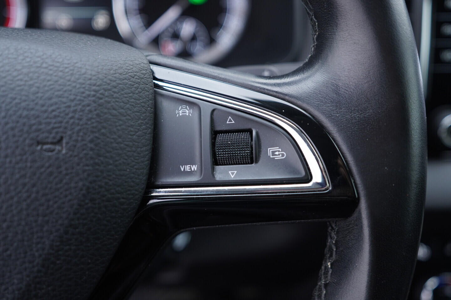 OV190V10628_26.webp_KAROQ Style 1.5 TSI 110 kW automat