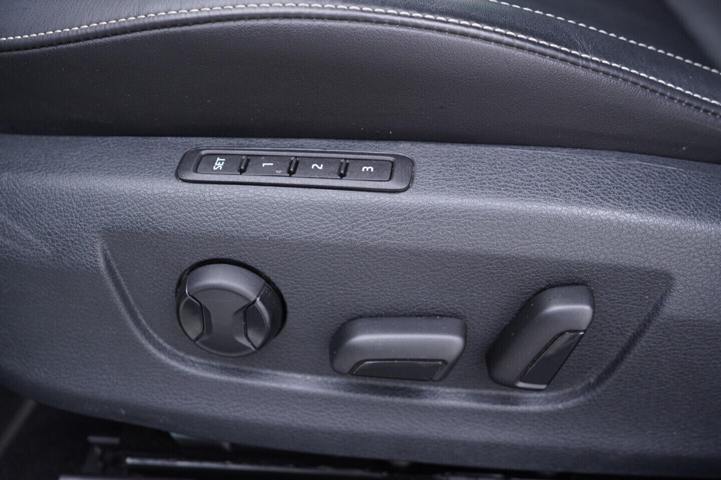 OV190V10630_22.webp_SUPERB  2.0 TDI 147 kW automat, DPH