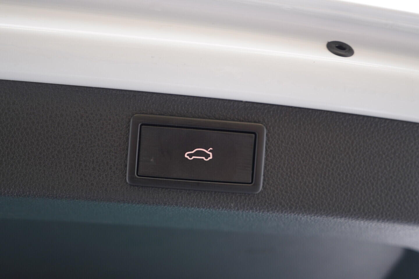 OV190V10630_41.webp_SUPERB  2.0 TDI 147 kW automat, DPH