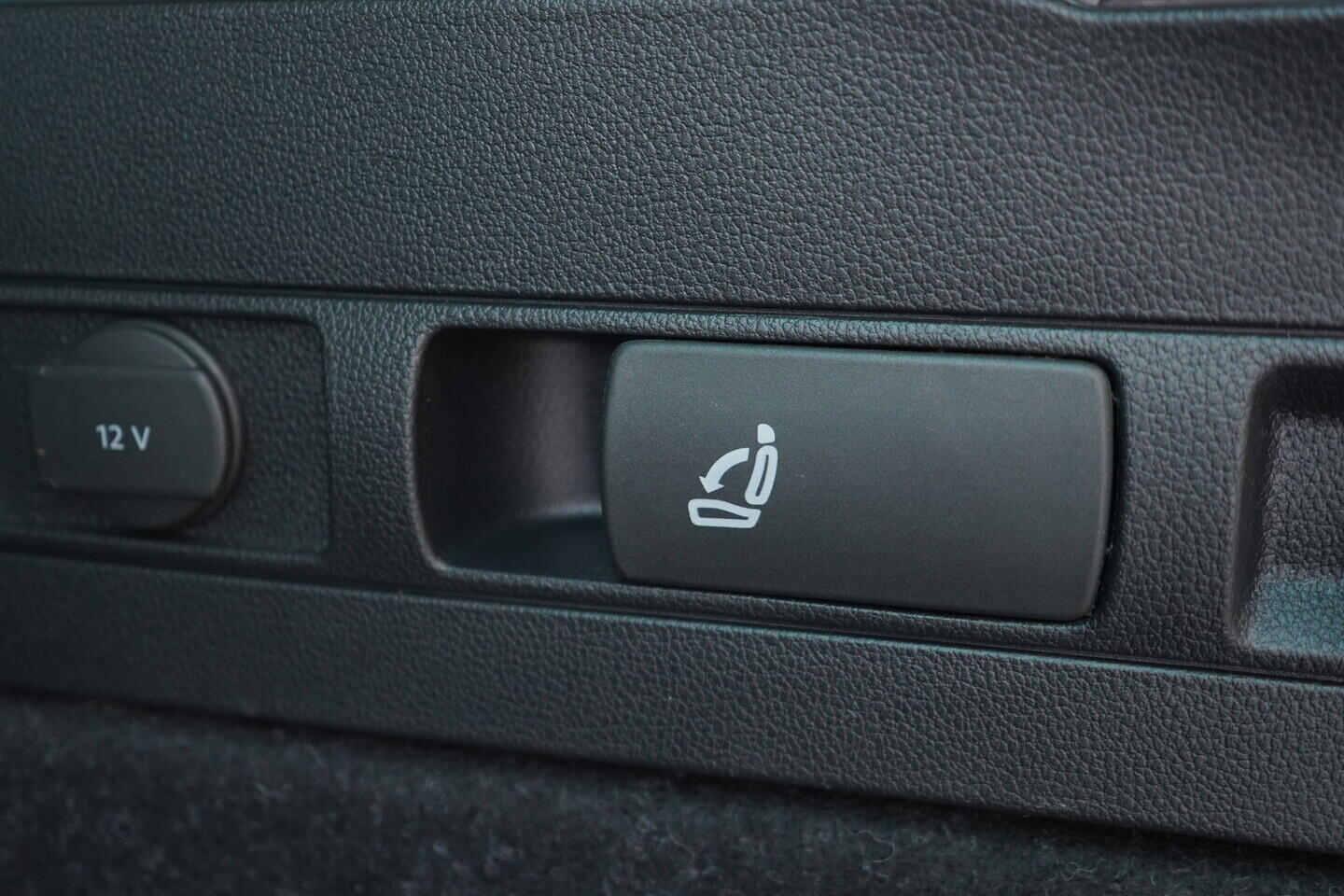 OV190V10630_43.webp_SUPERB  2.0 TDI 147 kW automat, DPH