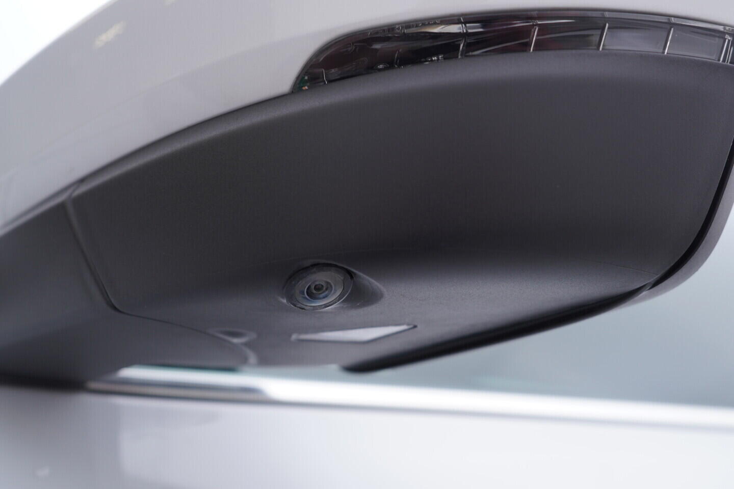 OV190V10630_51.webp_SUPERB  2.0 TDI 147 kW automat, DPH