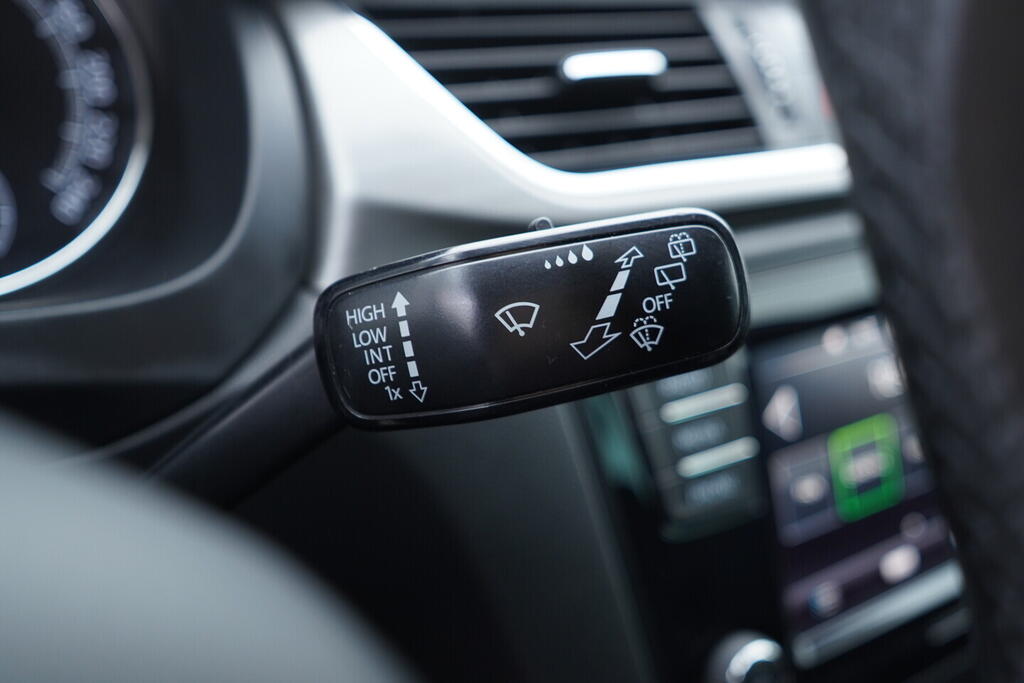 OV190V10632_24.webp_RAPID  1.0 TSI 81 kW manuál