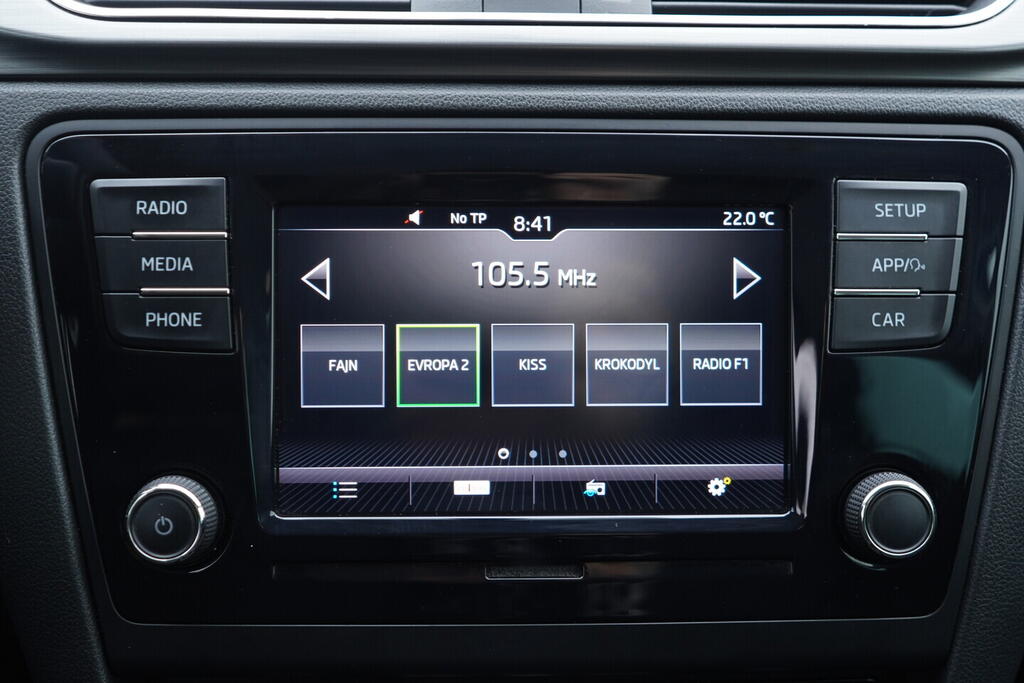 OV190V10632_29.webp_RAPID  1.0 TSI 81 kW manuál