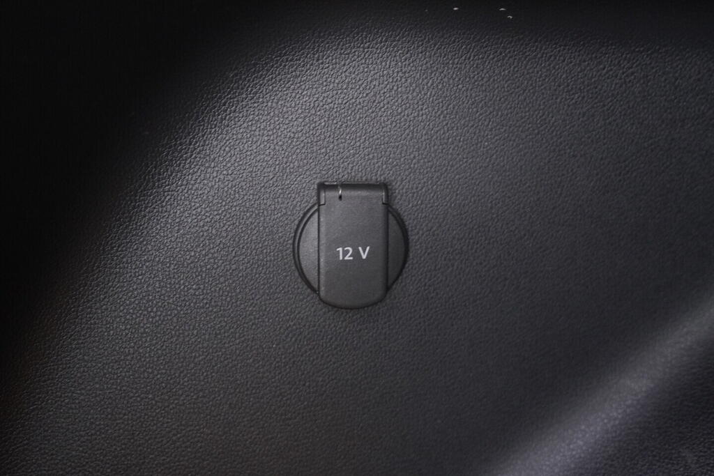 OV190V10632_38.webp_RAPID  1.0 TSI 81 kW manuál