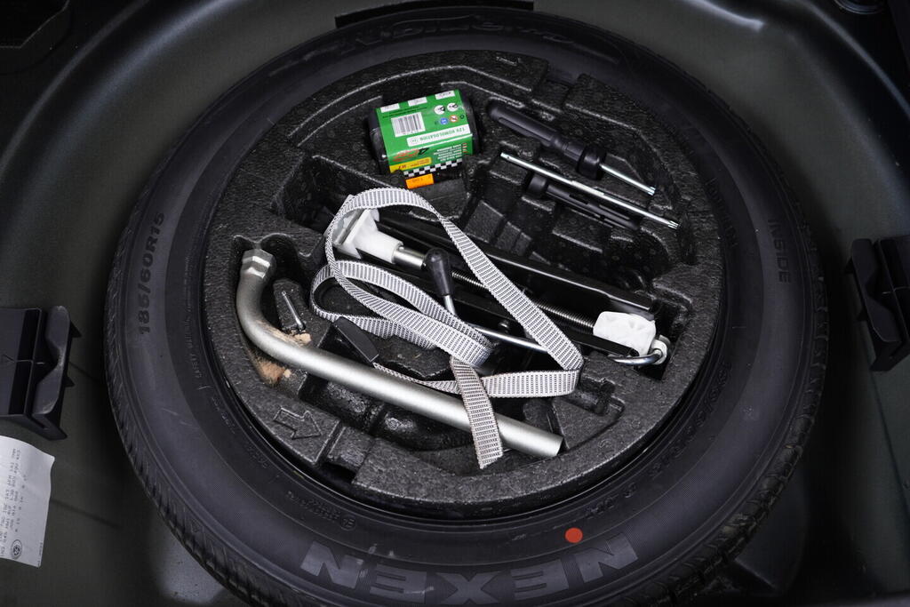 OV190V10632_39.webp_RAPID  1.0 TSI 81 kW manuál