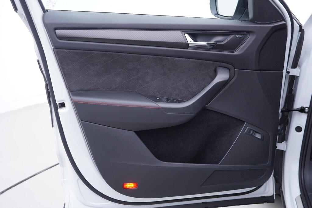 OV190V10633_19.webp_KODIAQ RS 2.0 TDI 176 kW automat, DPH