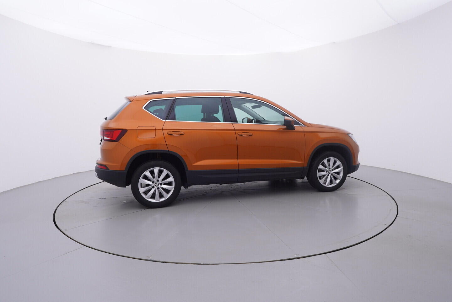 OV190V10634_11.webp_SEAT ATECA Style 1.4 TSI 110 kW manuál