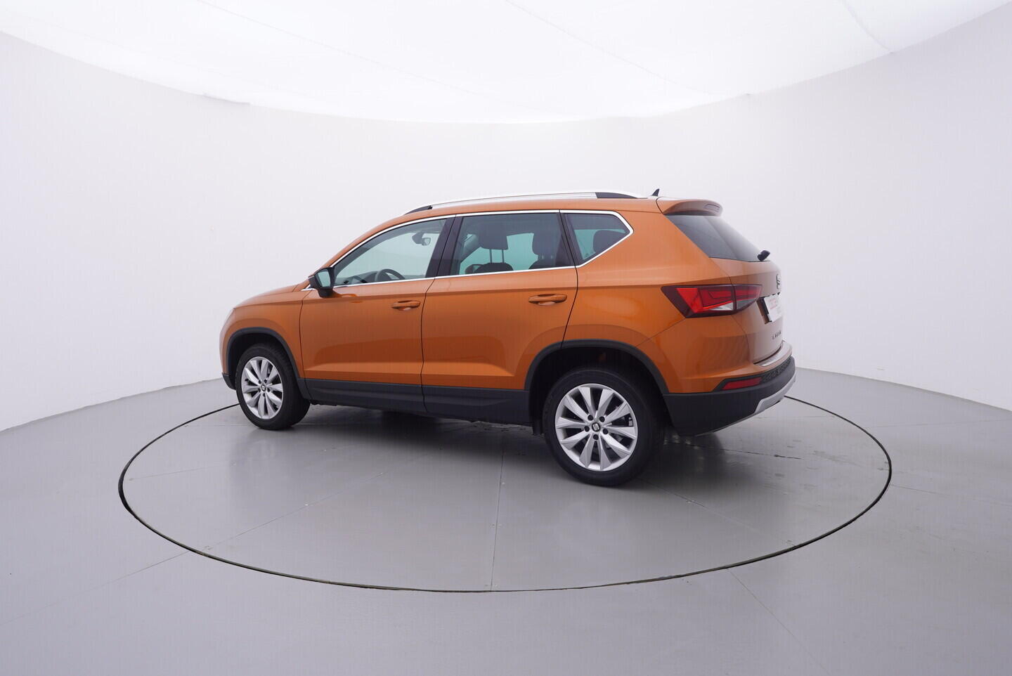 OV190V10634_16.webp_SEAT ATECA Style 1.4 TSI 110 kW manuál