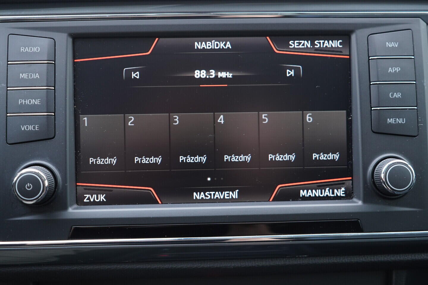 OV190V10634_34.webp_SEAT ATECA Style 1.4 TSI 110 kW manuál