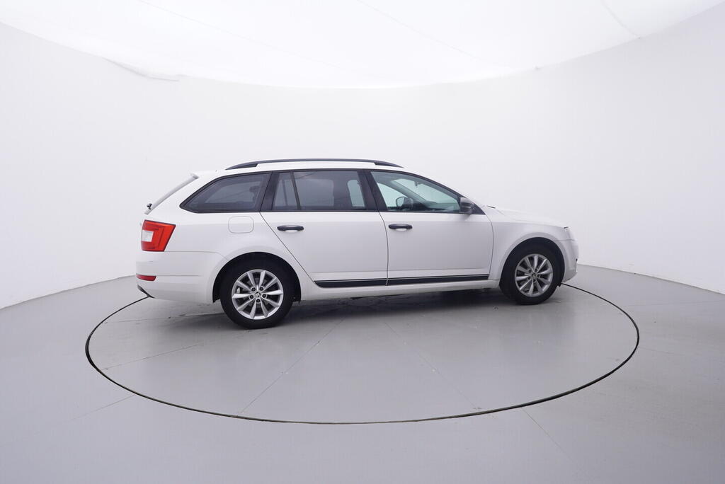 OV190V10635_11.webp_OCTAVIA Ambition 1.4 TSI CNG 81 kW manuál, DPH