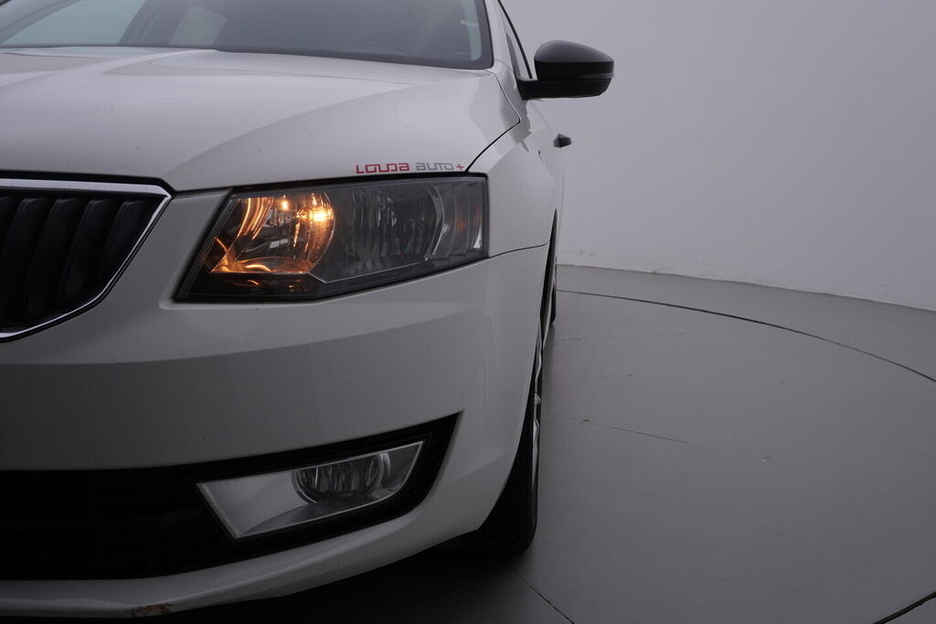 OV190V10635_38.webp_OCTAVIA Ambition 1.4 TSI CNG 81 kW manuál, DPH