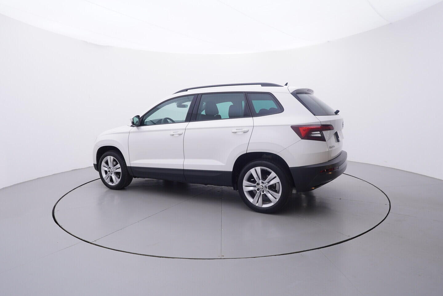 OV190V10637_12.webp_KAROQ Style 1.5 TSI 110 kW manuál