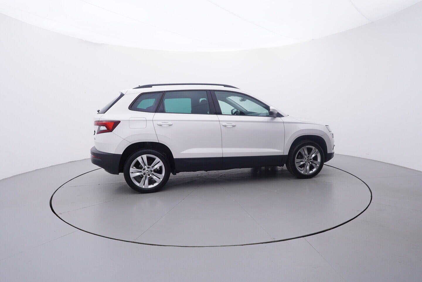 OV190V10637_15.webp_KAROQ Style 1.5 TSI 110 kW manuál