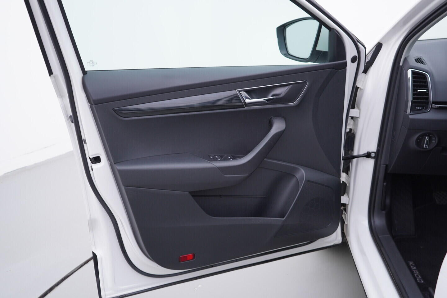 OV190V10637_19.webp_KAROQ Style 1.5 TSI 110 kW manuál