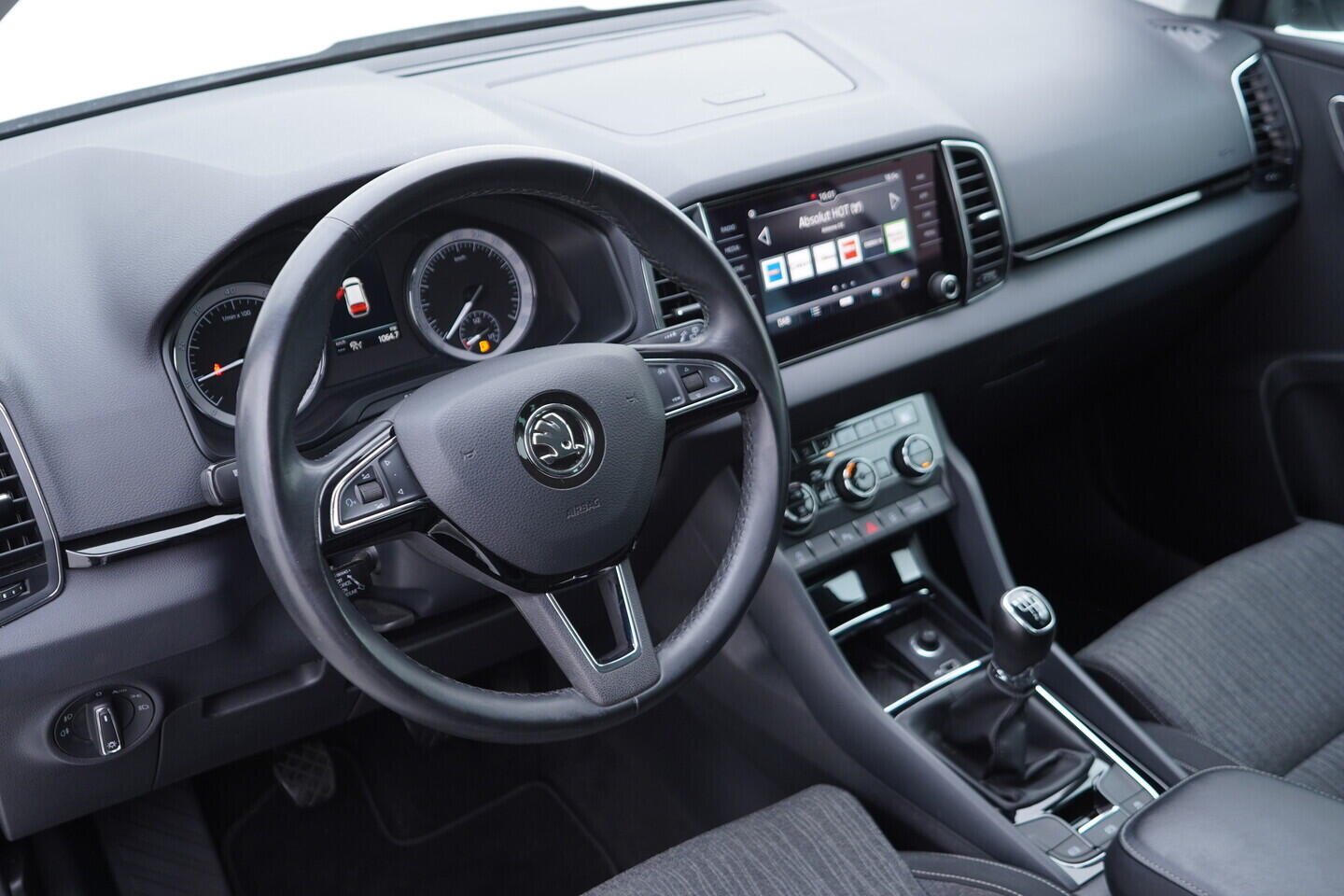 OV190V10637_21.webp_KAROQ Style 1.5 TSI 110 kW manuál