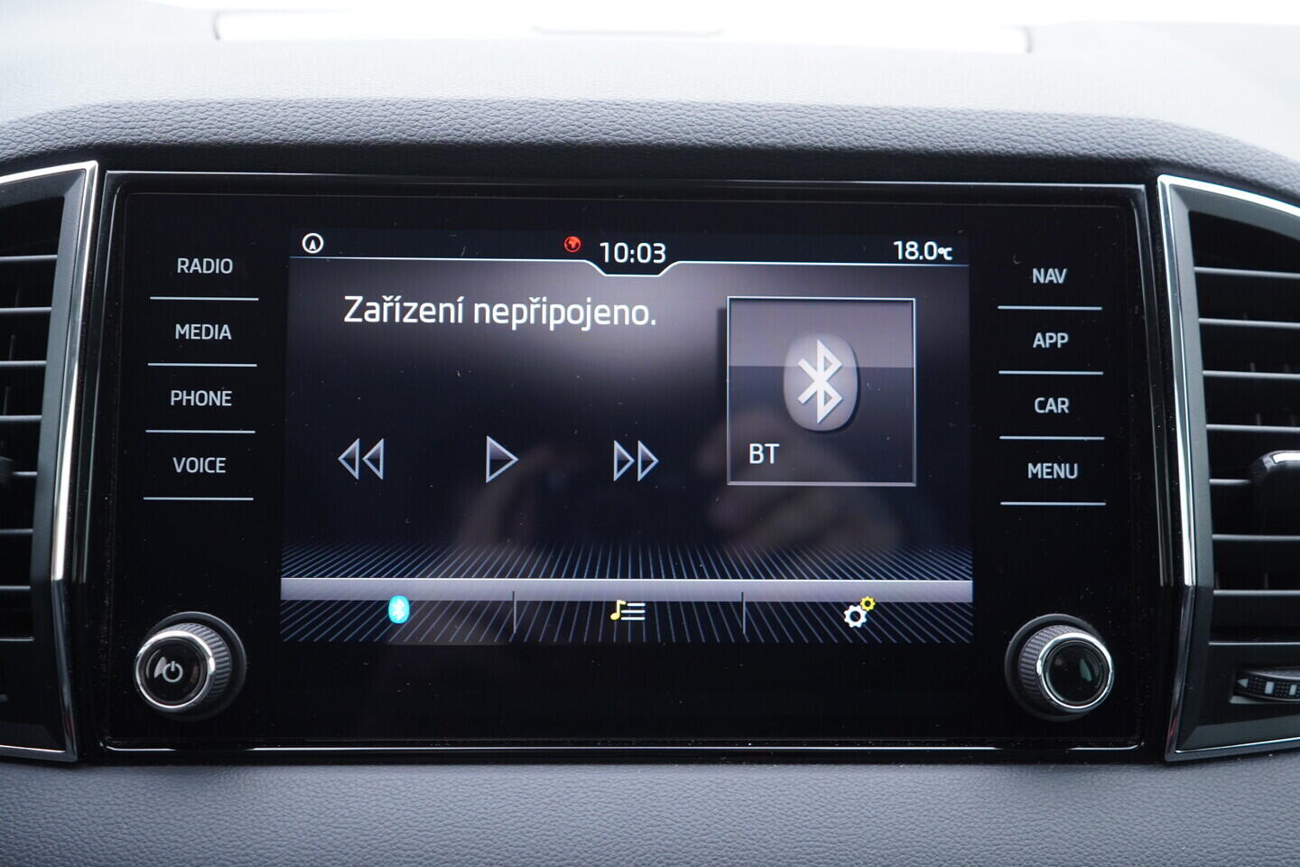 OV190V10637_30.webp_KAROQ Style 1.5 TSI 110 kW manuál