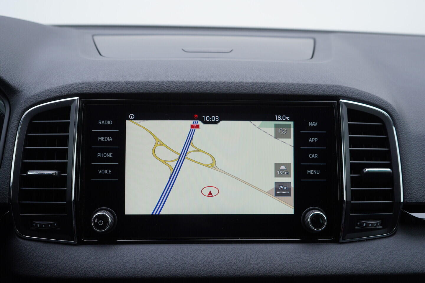 OV190V10637_32.webp_KAROQ Style 1.5 TSI 110 kW manuál